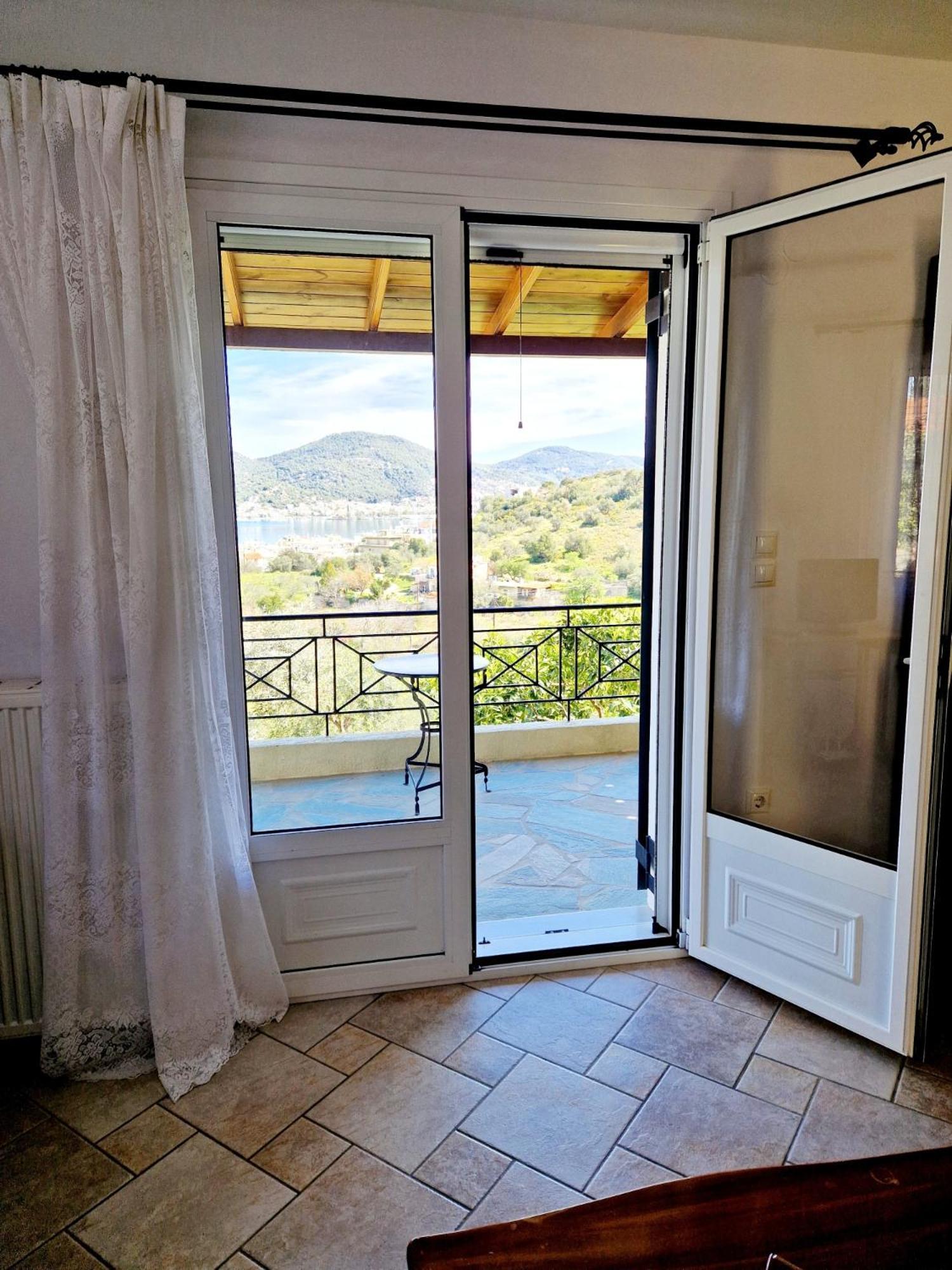 Vila Elaia Country Living Galatás Exteriér fotografie